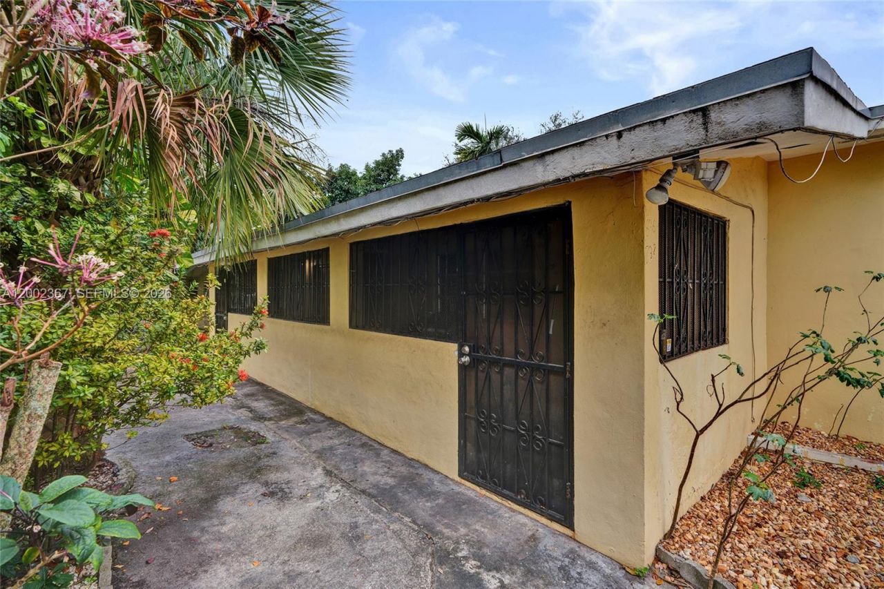 836 NW 101st St, Miami, FL 33150 Photo