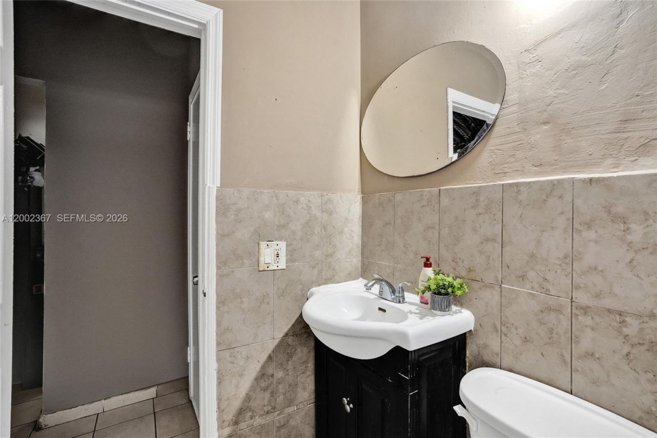 836 NW 101st St, Miami, FL 33150 Photo