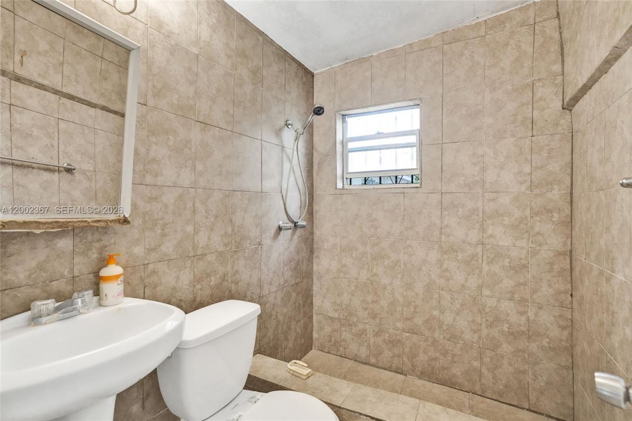 836 NW 101st St, Miami, FL 33150 Photo