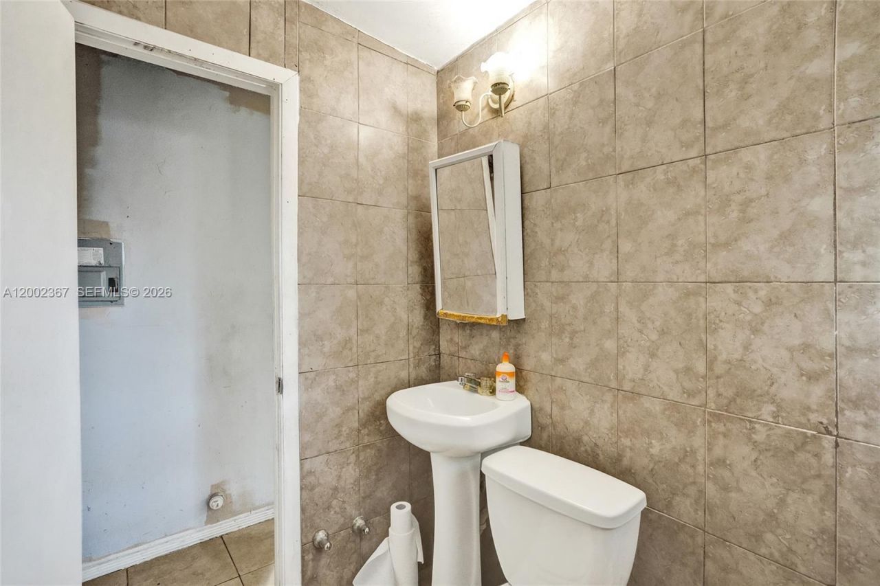 836 NW 101st St, Miami, FL 33150 Photo