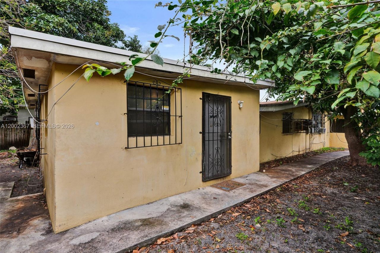 836 NW 101st St, Miami, FL 33150 Photo