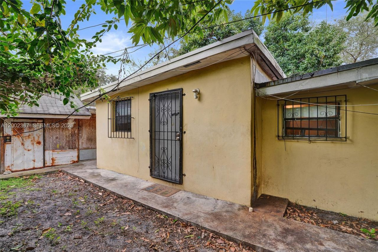 836 NW 101st St, Miami, FL 33150 Photo