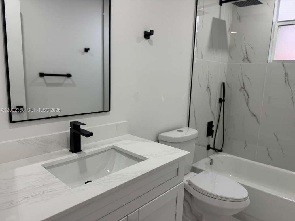 2425 SW 6th St, Unit 5A, Miami, FL 33135 Photo