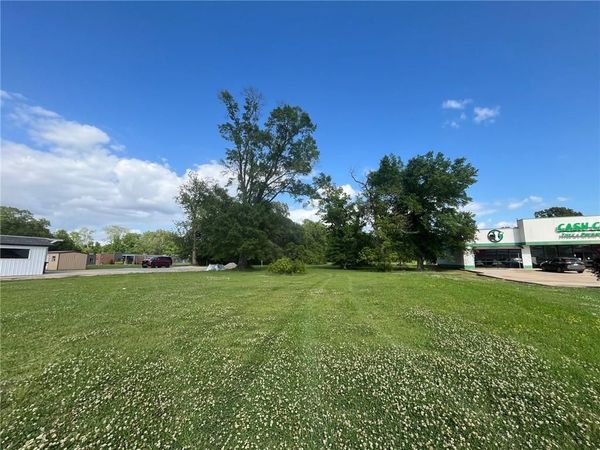 TUNICA Drive, Marksville, LA 71351