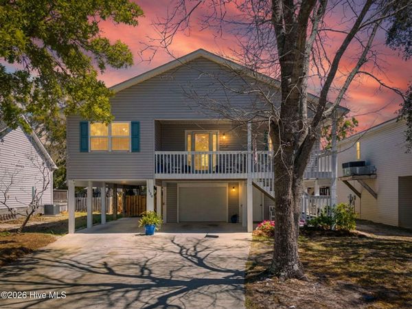 128 NE 36th Street, Oak Island, NC 28465