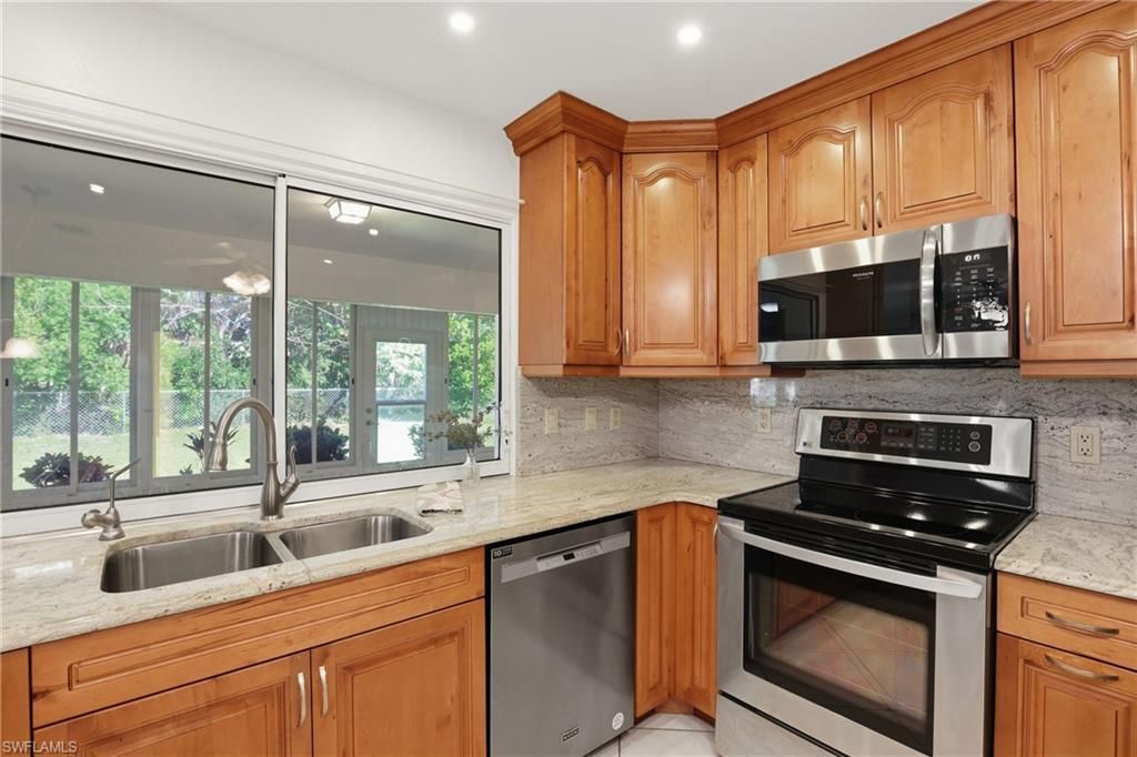 12878 Iona Rd, Fort Myers, FL 33908 Photo