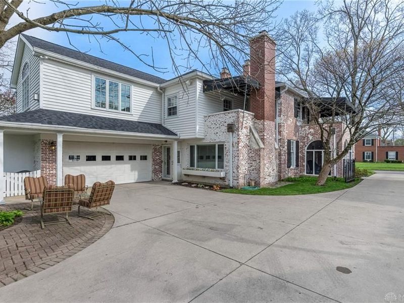 219 Dellwood Avenue, Oakwood, OH 45419 Photo 3