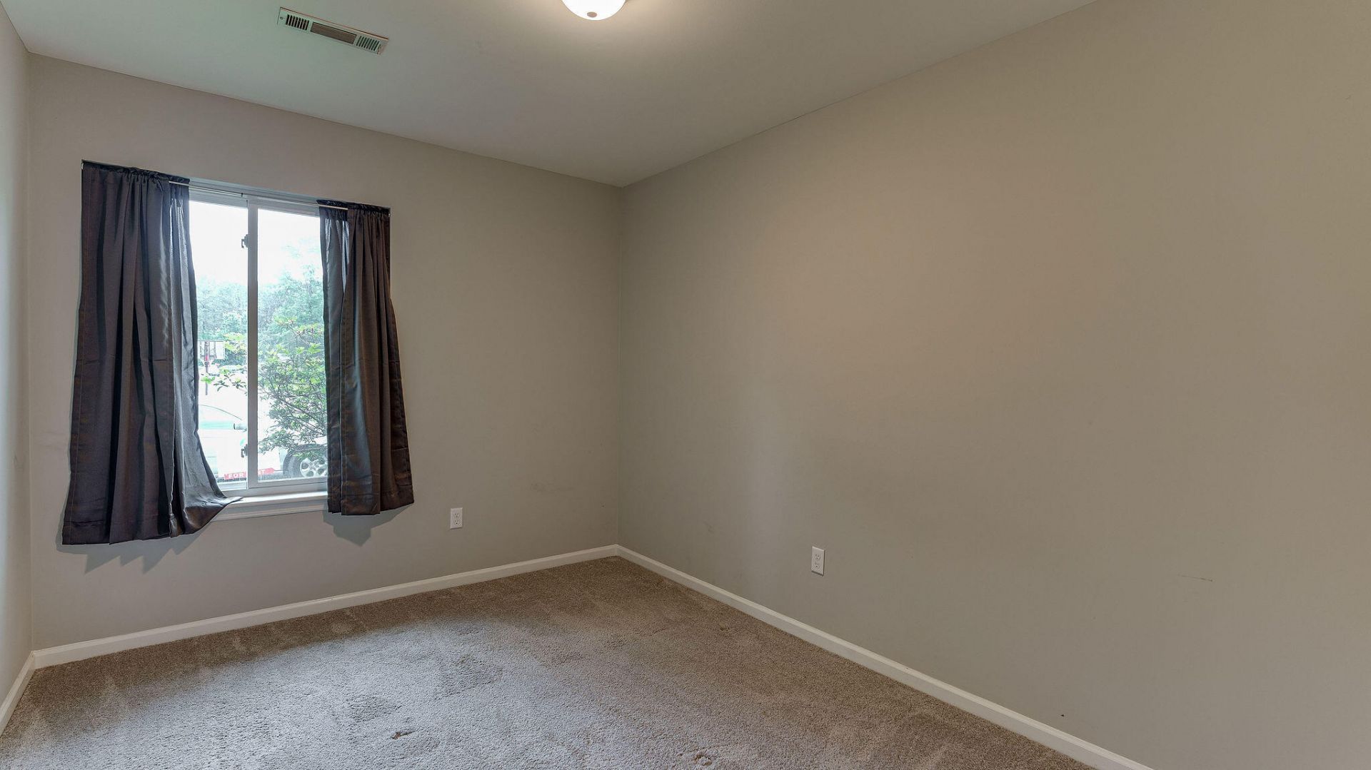 85 Tanbark Court Photo 10