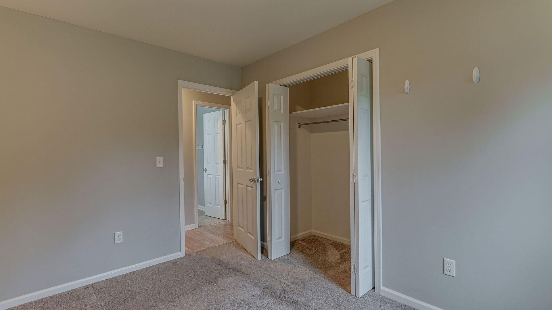 85 Tanbark Court Photo 12