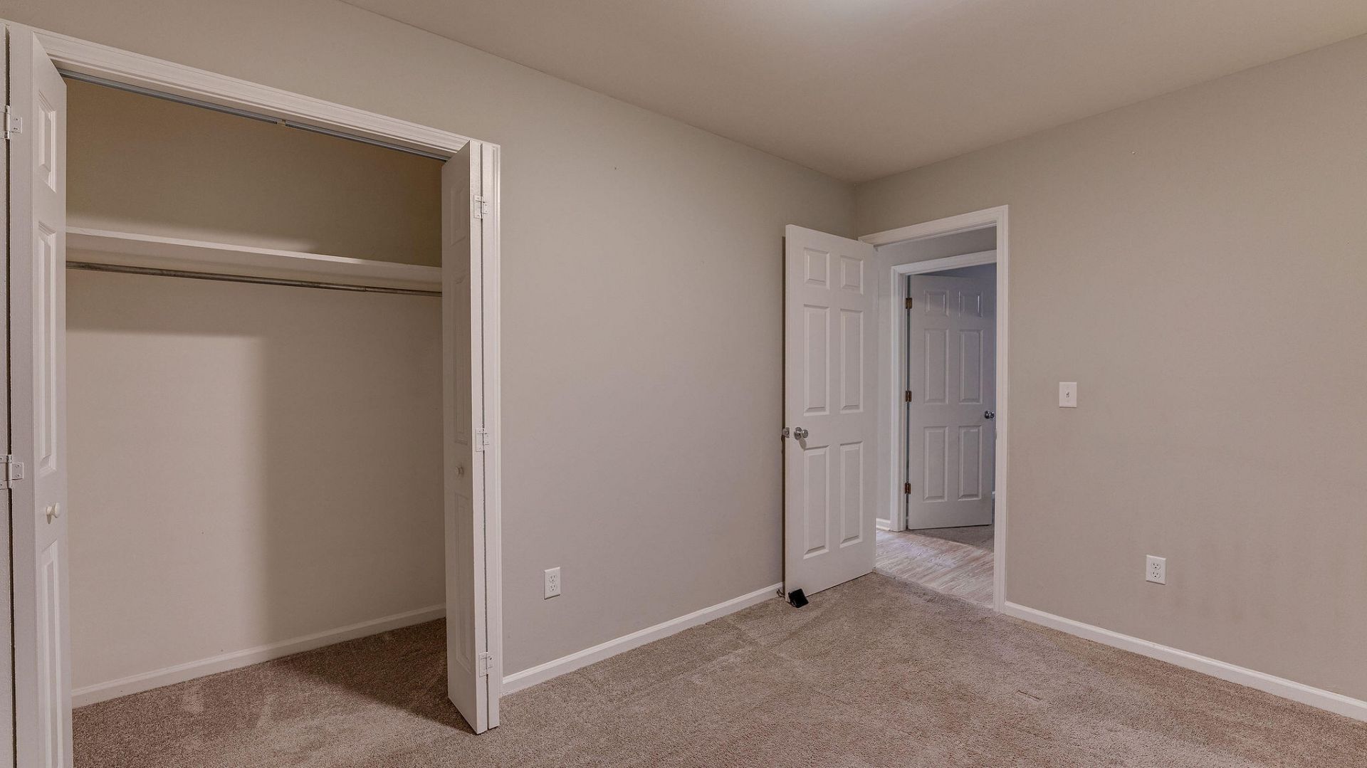 85 Tanbark Court Photo 15