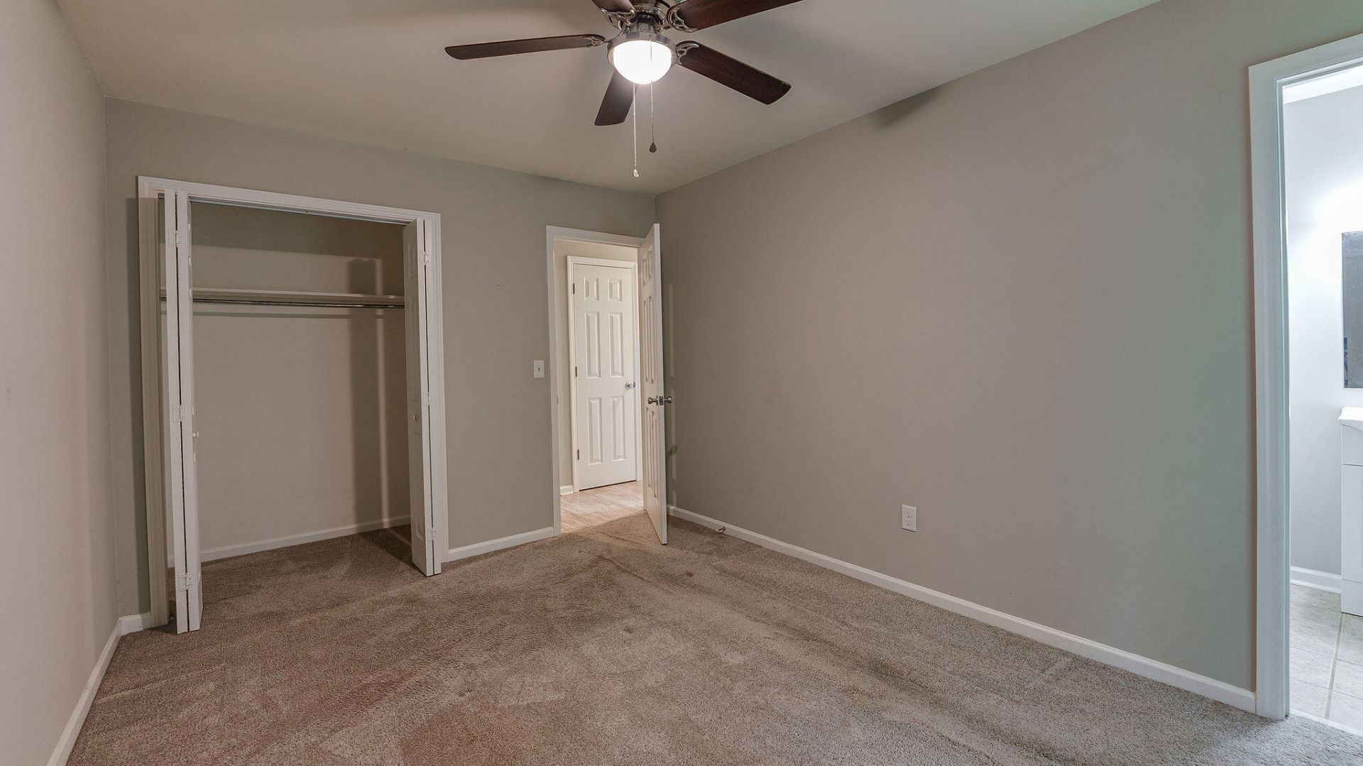 85 Tanbark Court Photo 17