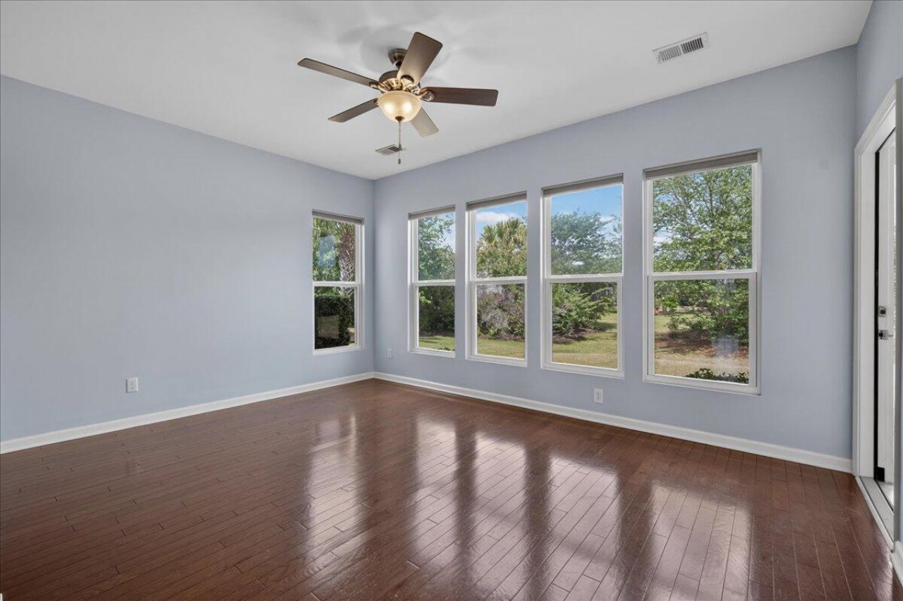 369 Waterlily Way Photo 12