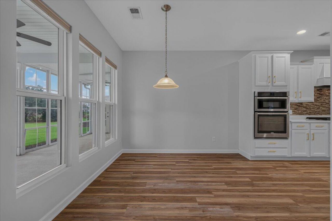 369 Waterlily Way Photo 13