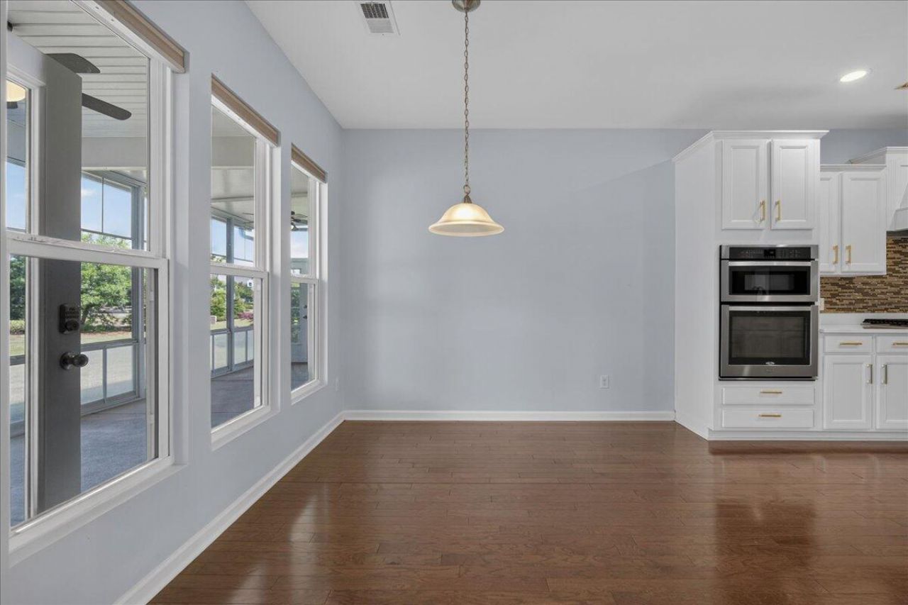 369 Waterlily Way Photo 13