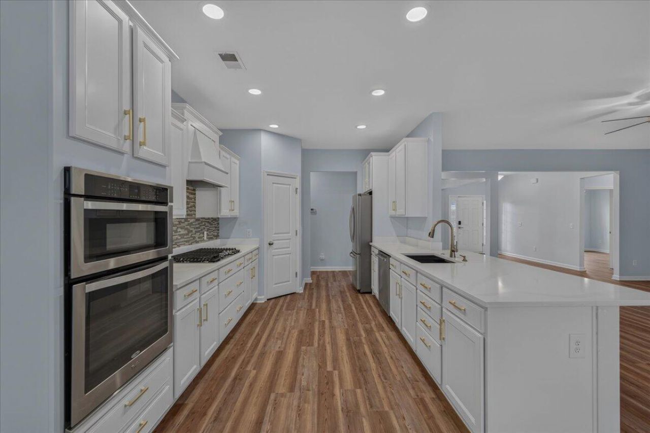 369 Waterlily Way Photo 15