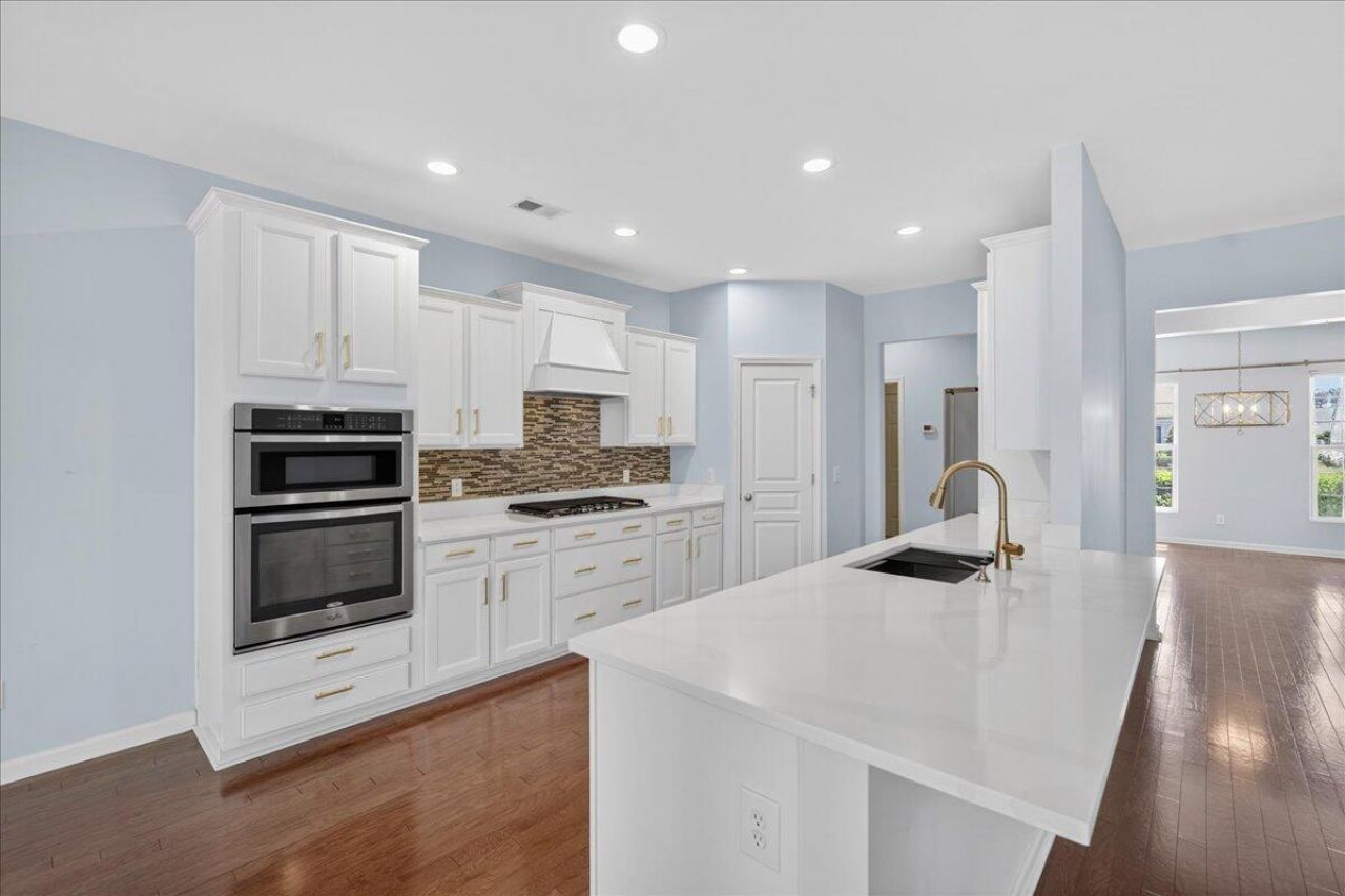 369 Waterlily Way Photo 15