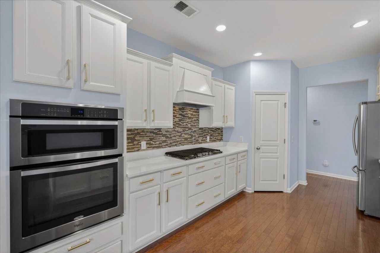 369 Waterlily Way Photo 17