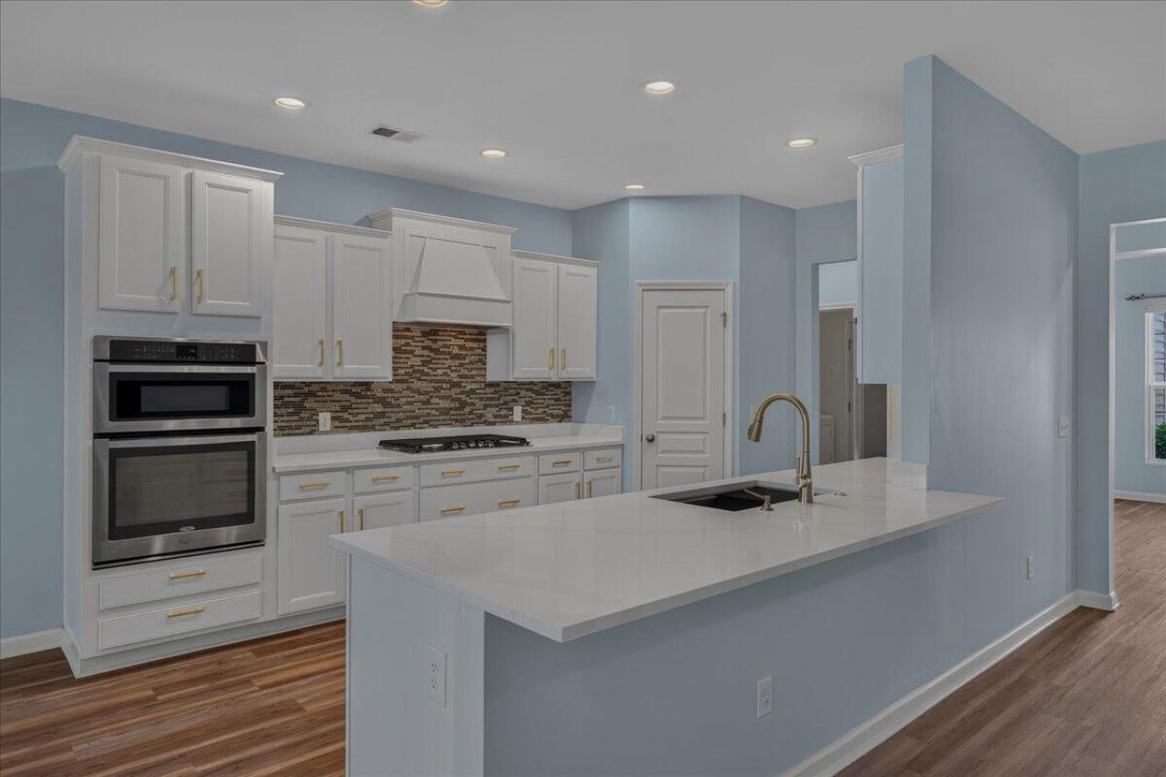 369 Waterlily Way Photo 18