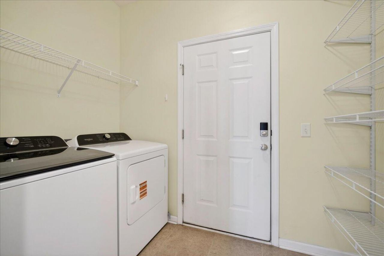 369 Waterlily Way Photo 27