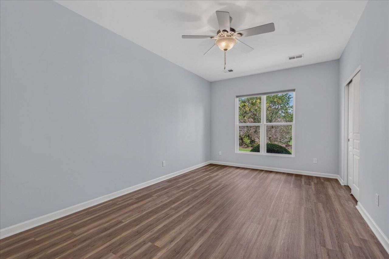369 Waterlily Way Photo 32