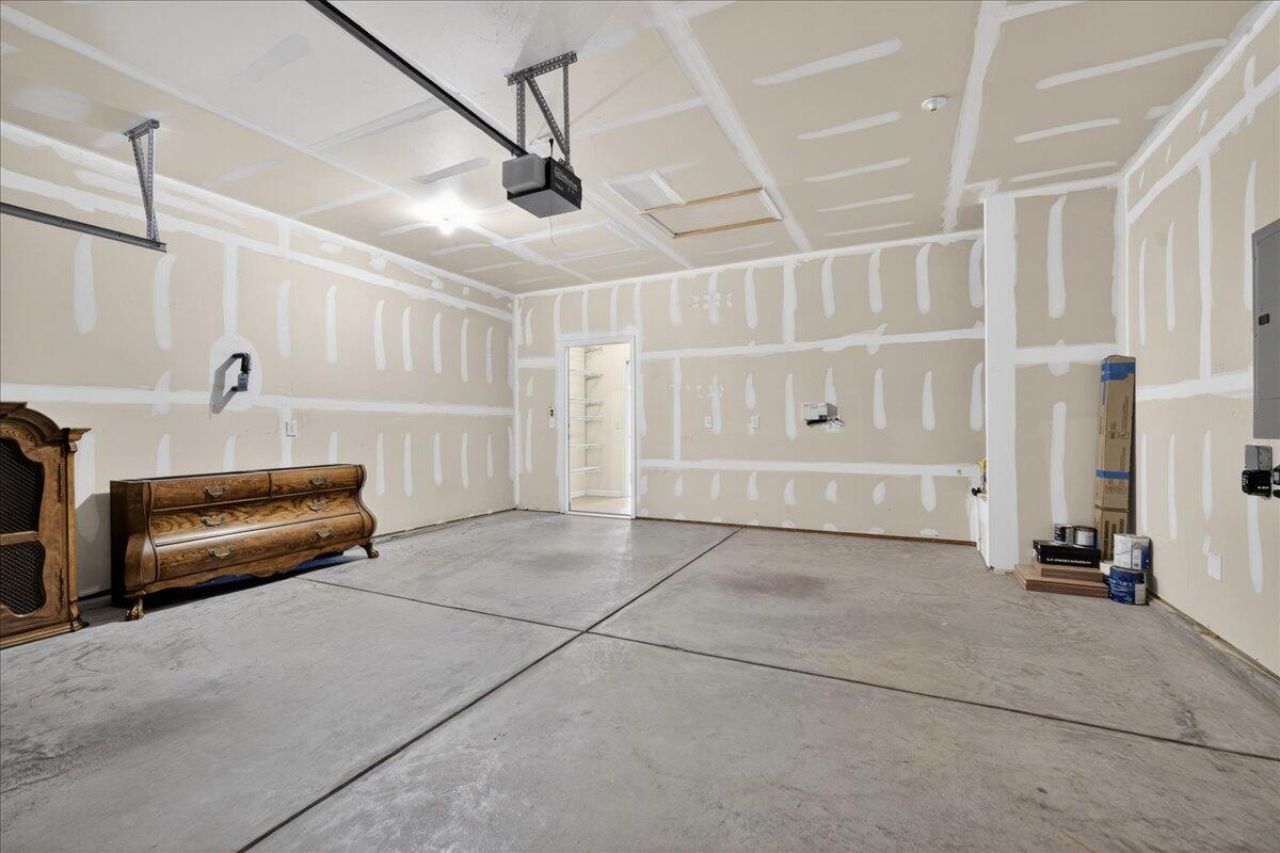 369 Waterlily Way Photo 36