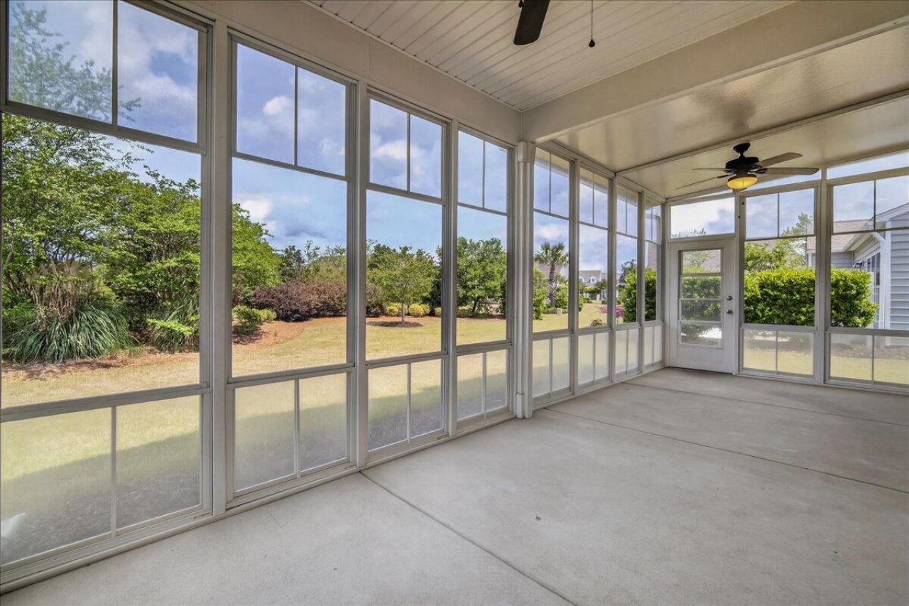 369 Waterlily Way Photo 37