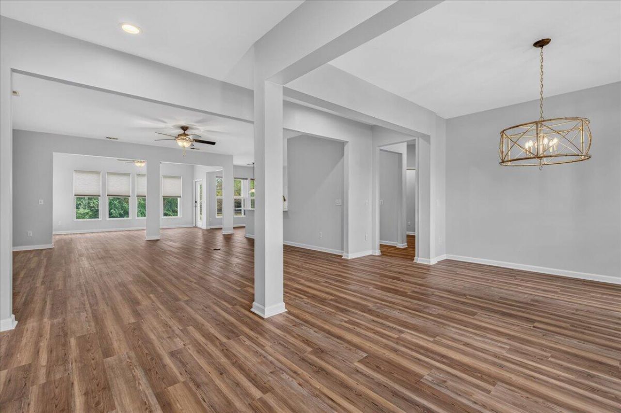 369 Waterlily Way Photo 5