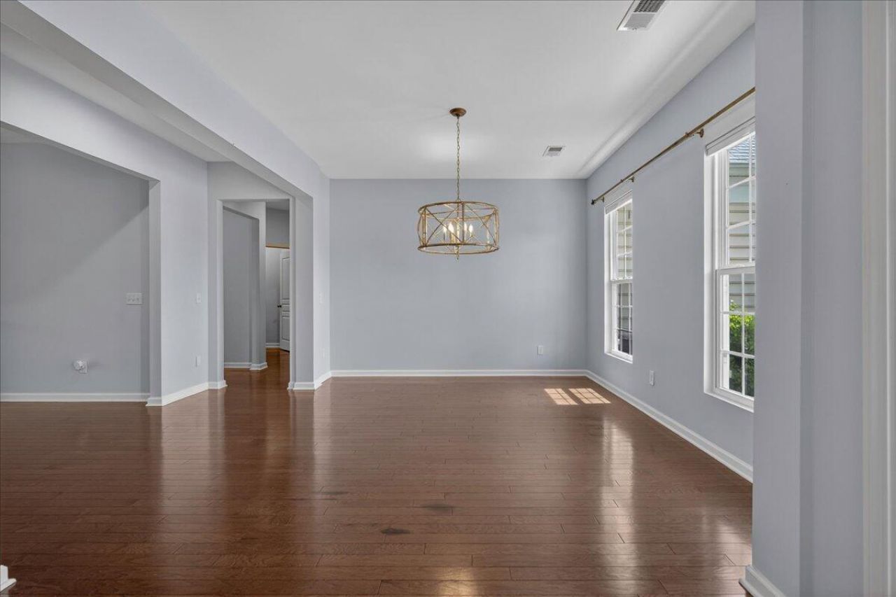 369 Waterlily Way Photo 6