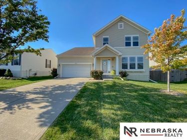 8716 S 163rd Street , Omaha, NE 68136