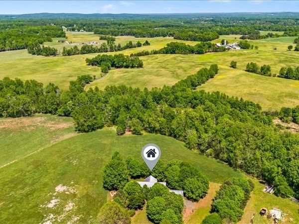 596 Greenbrier Farm Trail, Siler City, NC 27344