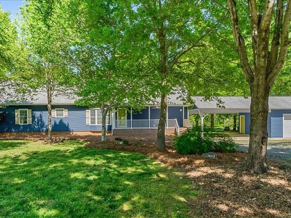 596 Greenbrier Farm Trail, Siler City, NC 27344