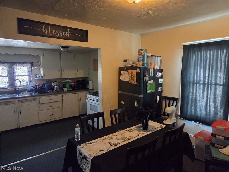 491 5th Street , Struthers, OH 44471 Photo 4