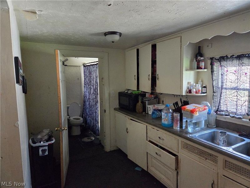 491 5th Street , Struthers, OH 44471 Photo 5