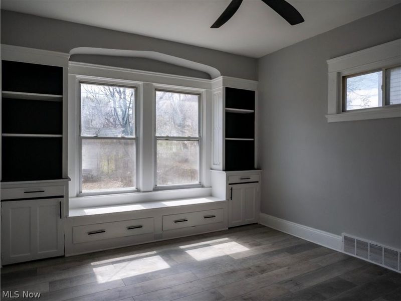 12010 Castlewood Avenue , Cleveland, OH 44108 Photo 16