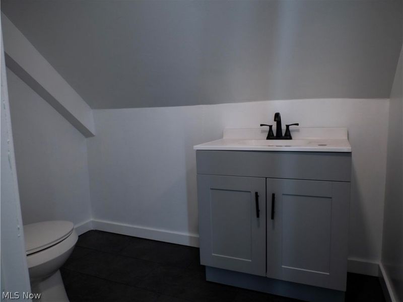 12010 Castlewood Avenue , Cleveland, OH 44108 Photo 32