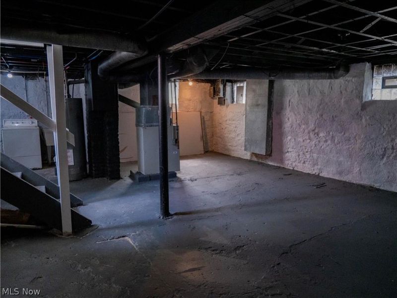 12010 Castlewood Avenue , Cleveland, OH 44108 Photo 37