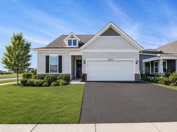 3207 Dove Mountain Drive, Aurora, IL 60503
