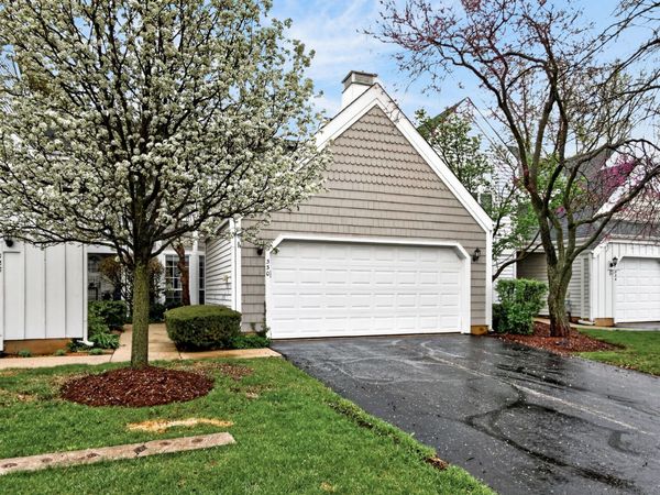 330 Stillwater Court , Unit 330, Wauconda, IL 60084