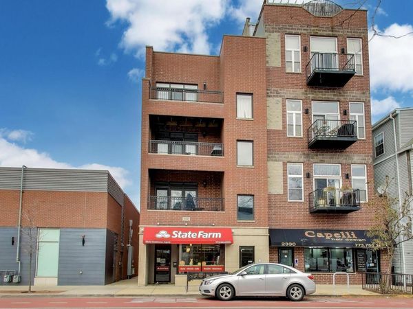 2332 W Belmont Avenue , Unit 4, Chicago, IL 60618