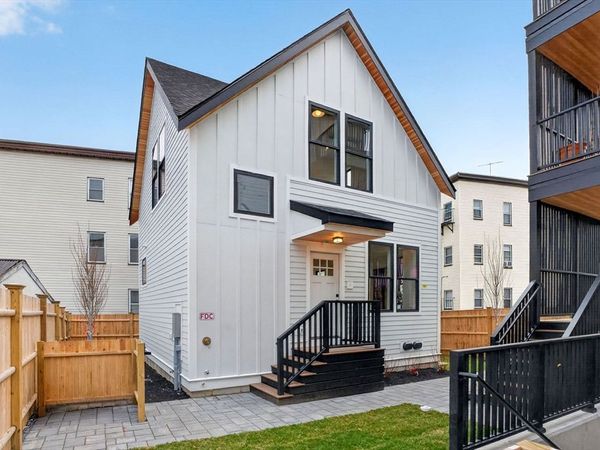 192 Washington Street, Unit R, Somerville, MA 02143