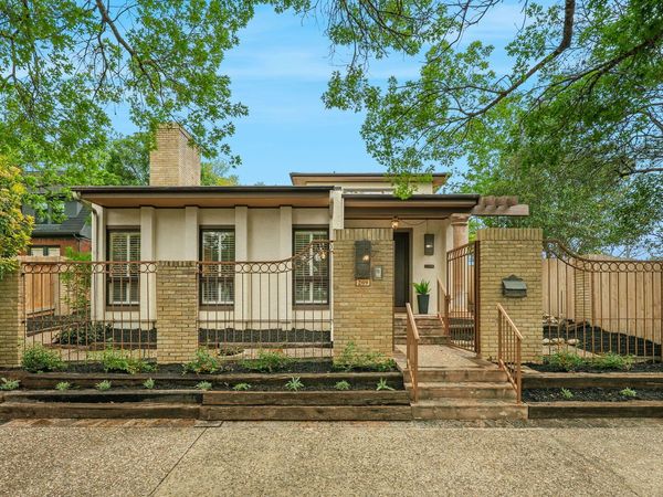 209 HENDERSON ST, Alamo Heights, TX 78209