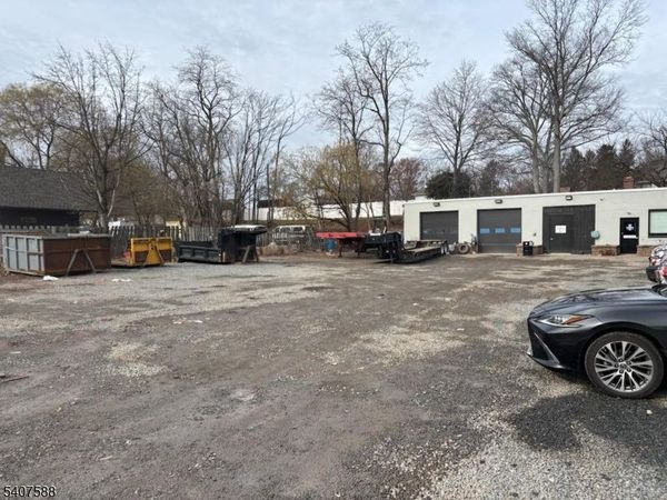 165 Union Ave, Middlesex, NJ 08846