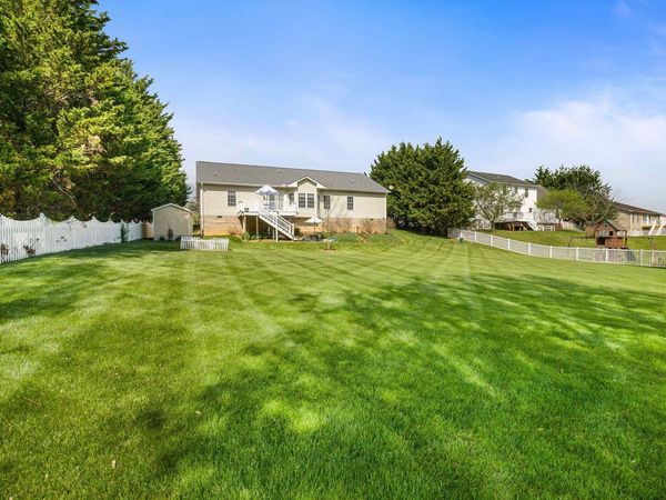 84 WINDSOR DR, FISHERSVILLE, VA 22939