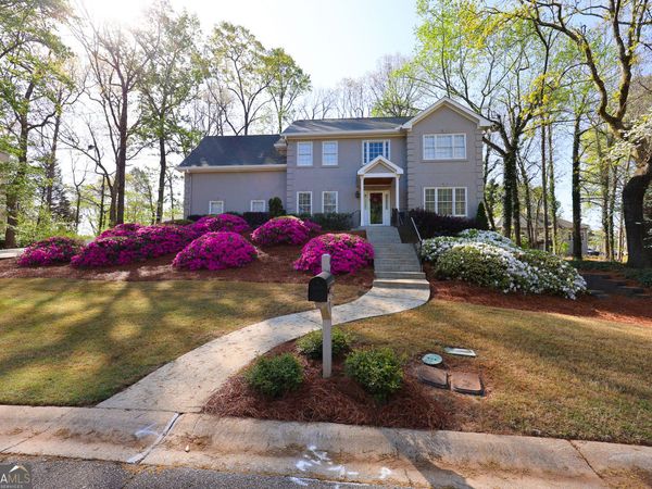410 Falcon Creek Drive, Suwanee, GA 30024