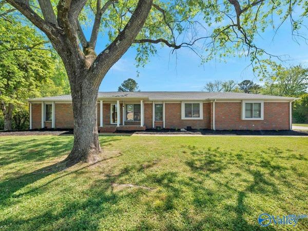 2804 Eva Drive NW, Huntsville, AL 35810