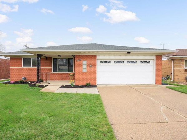 11095 Martin Road, Warren, MI 48093