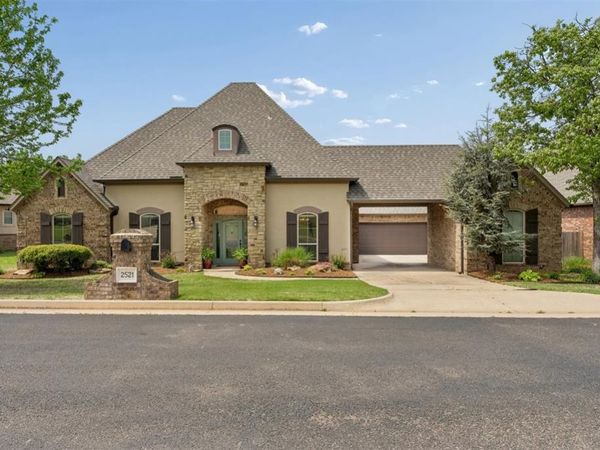 2521 Scarlet Oak Court, Choctaw, OK 73020