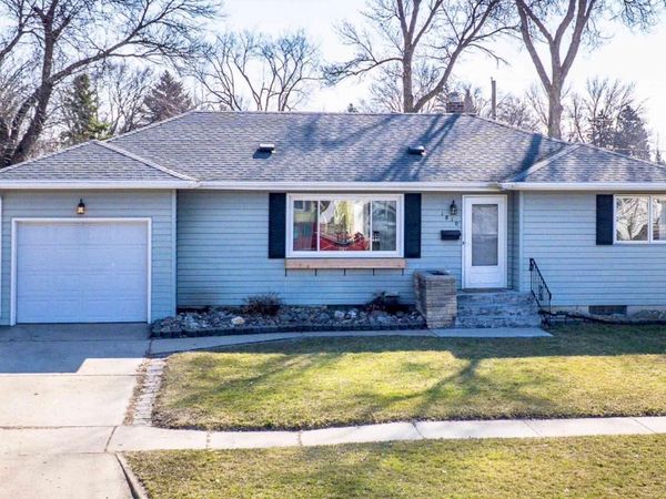 1810 5th Street S, Moorhead, MN 56560