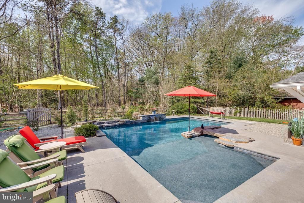 21 S Lakeside Dr W, Medford, NJ 08055 Main Photo