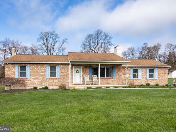 28 LOBACHSVILLE ROAD, FLEETWOOD, PA 19522